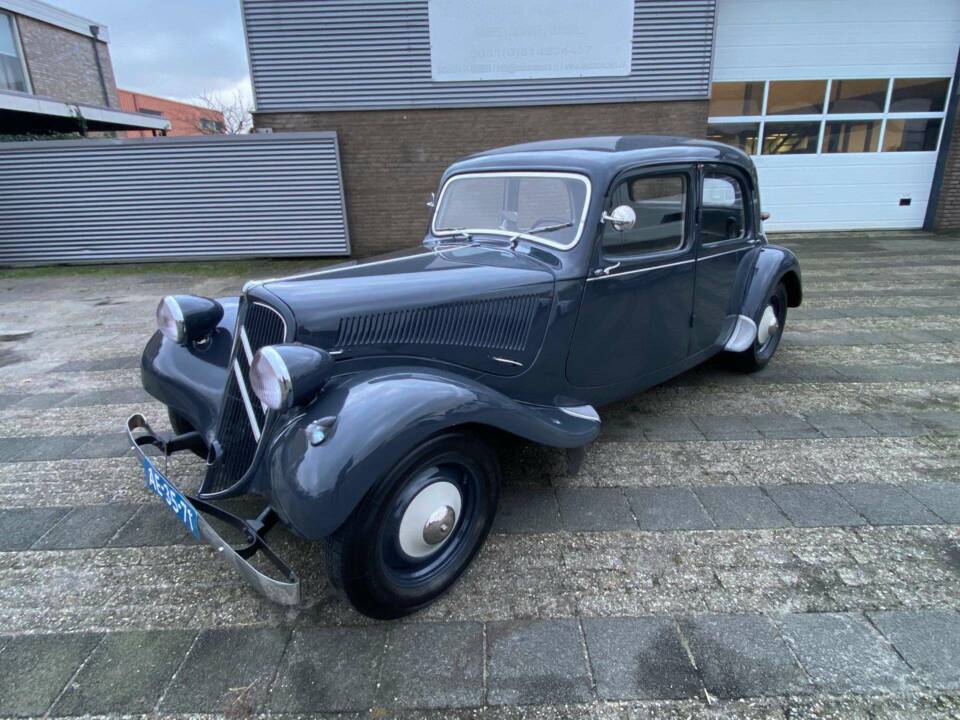 Bild 46/46 von Citroën Traction Avant 11 B (1955)