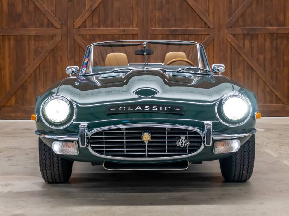 Image 4/34 de Jaguar Type E V12 (1972)