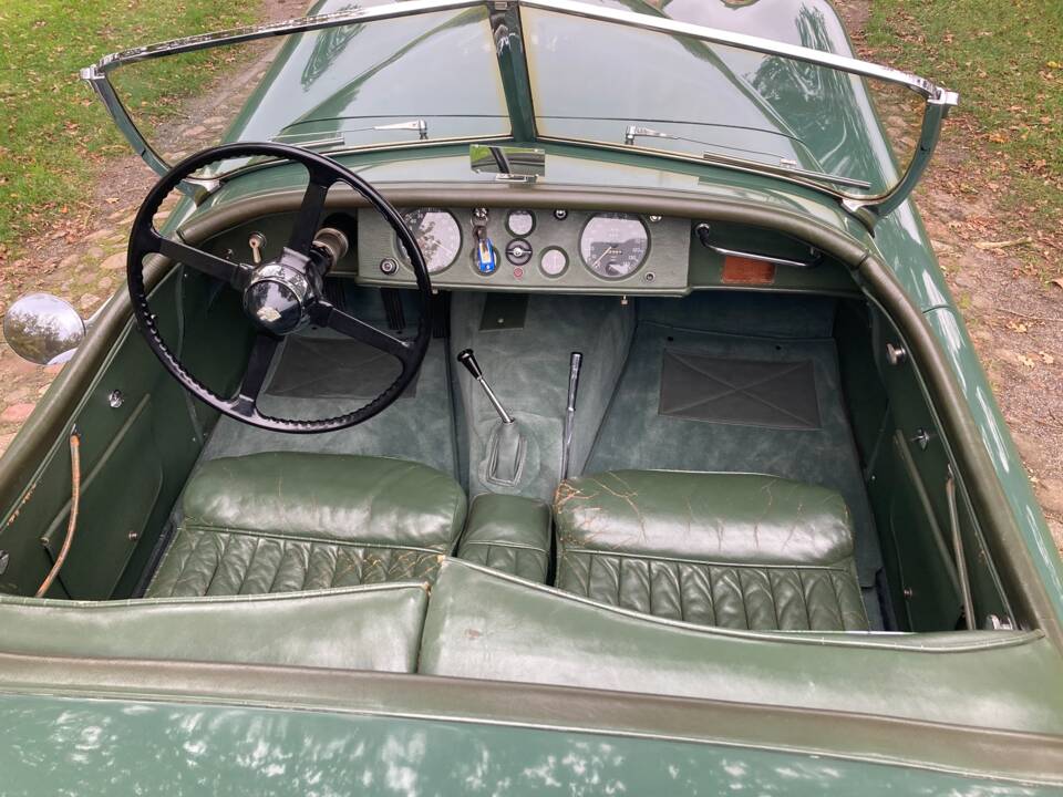 Immagine 19/30 di Jaguar XK 120 OTS (1950)