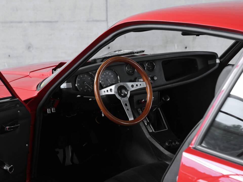 Image 23/50 of Alfa Romeo Junior Zagato GT 1300 (1972)