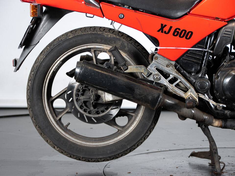 Image 40/50 of Yamaha XJ 600 (1984)