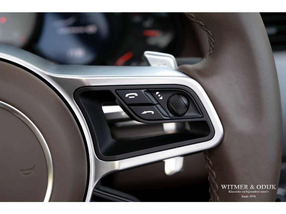 Image 24/36 of Porsche 911 Carrera 4S (2015)