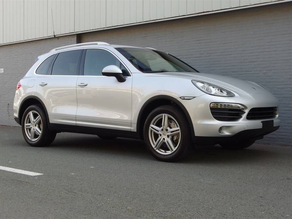 Image 4/98 of Porsche Cayenne S (2010)