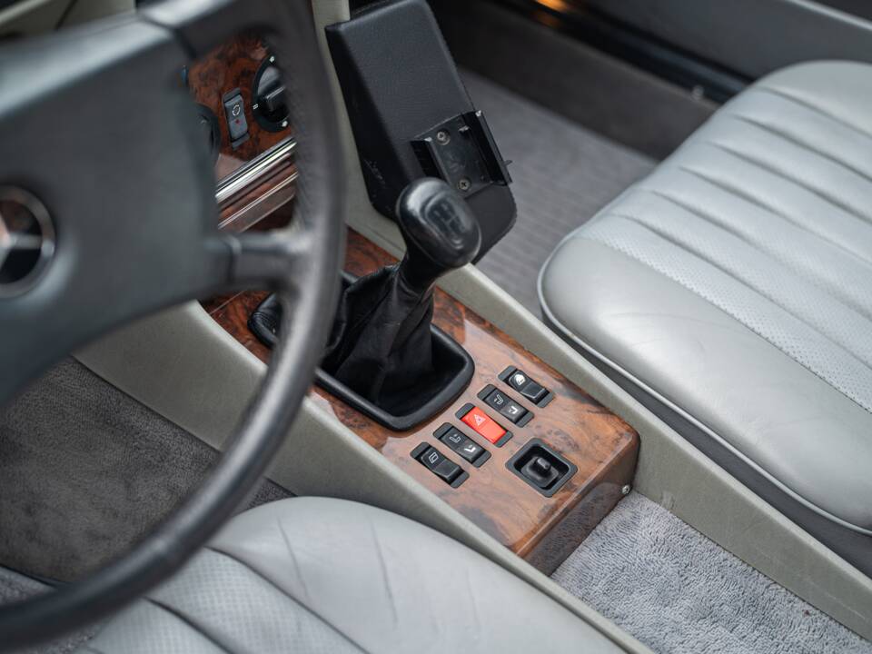 Bild 30/59 von Mercedes-Benz 300 SL (1987)