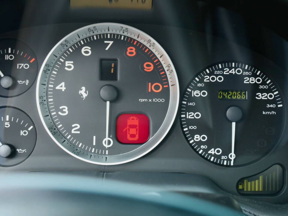 Bild 8/50 von Ferrari 575M Maranello F1 (2003)