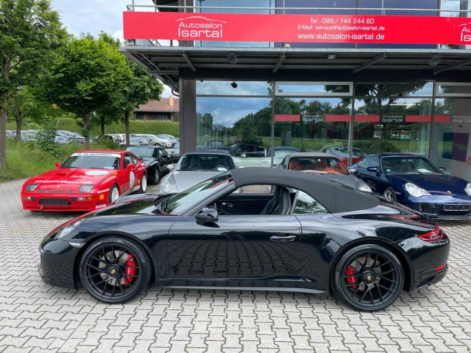 Image 3/19 of Porsche 911 Carrera 4 GTS (2017)
