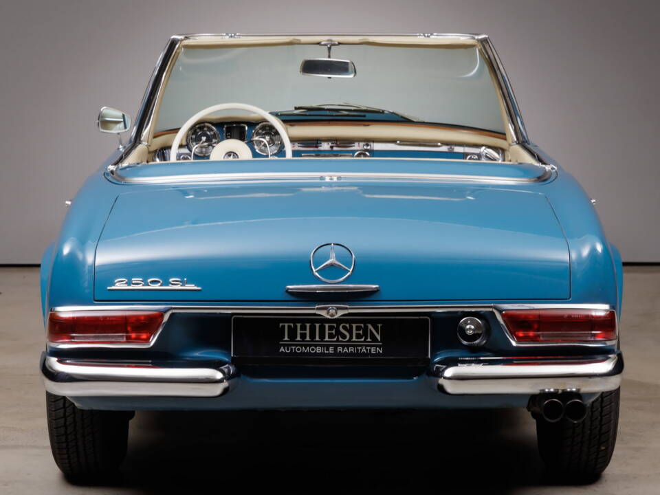 Image 15/38 of Mercedes-Benz 250 SL (1967)