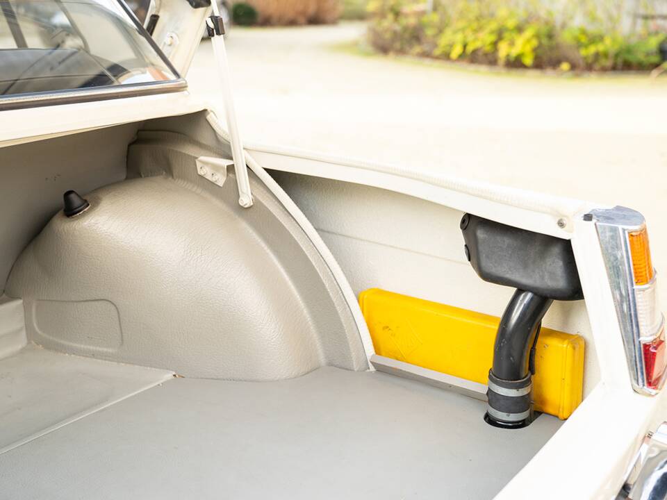 Bild 57/67 von BMW 1800 (1970)