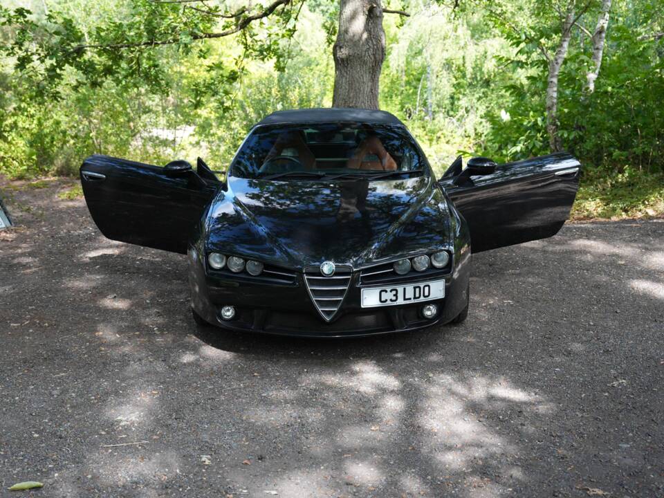 Bild 47/50 von Alfa Romeo Spider 3.2 V6 (2008)