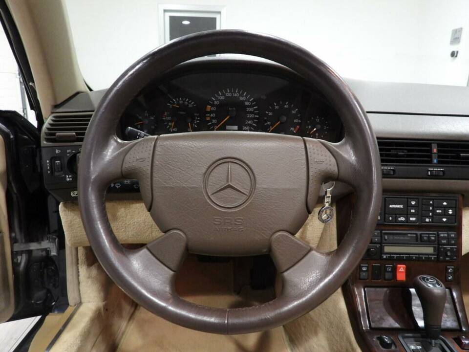 Image 6/14 of Mercedes-Benz SL 320 (1996)