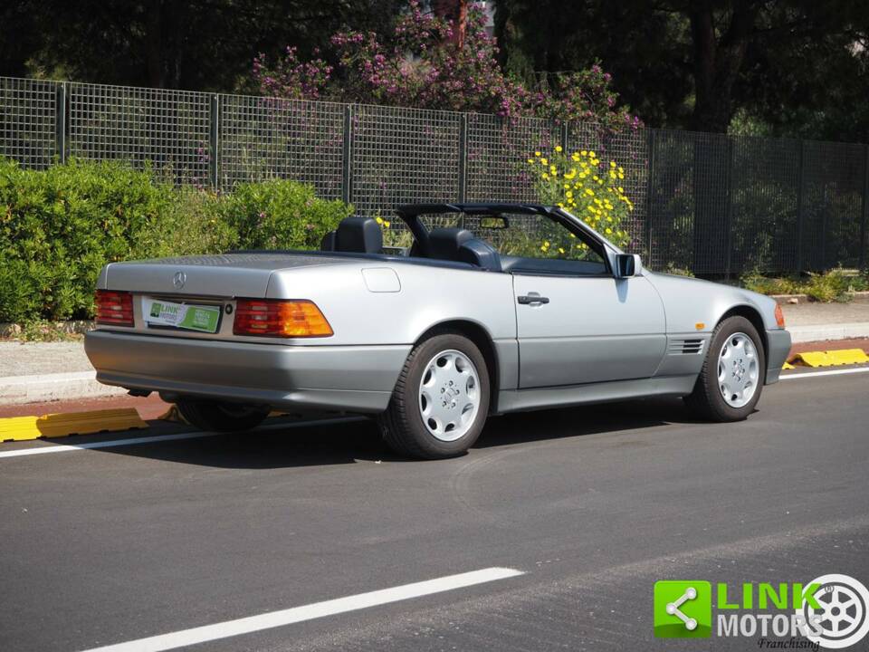 Image 2/50 de Mercedes-Benz 300 SL-24 (1992)