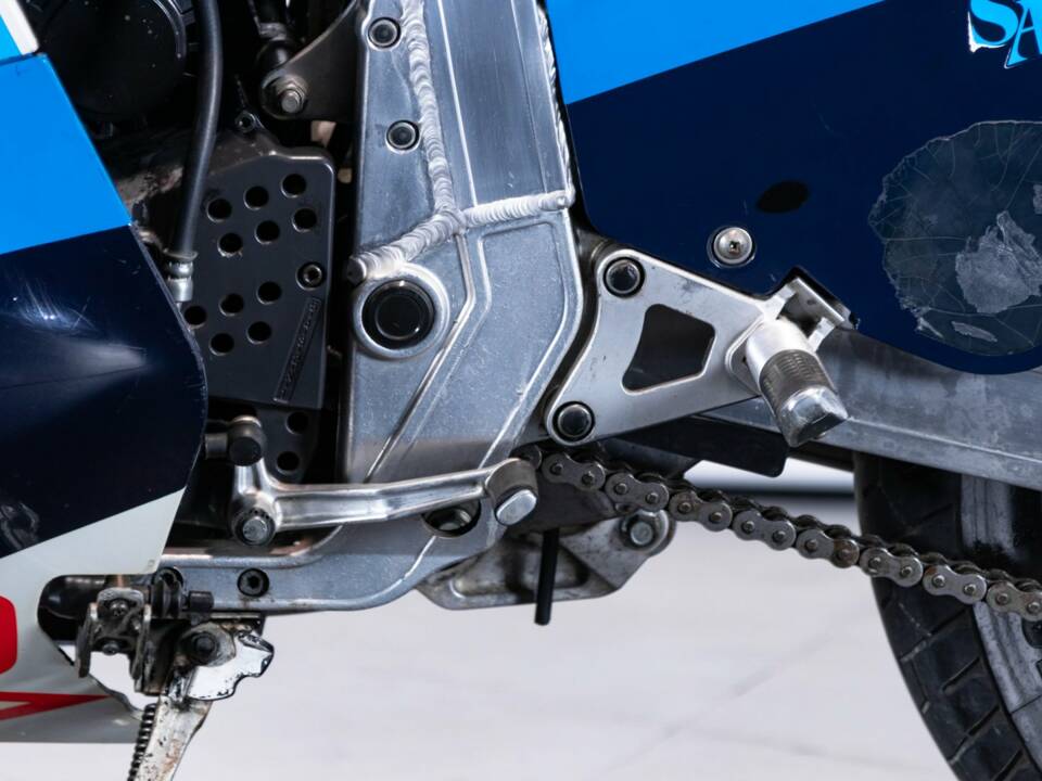 Bild 9/50 von Suzuki DUMMY (1986)