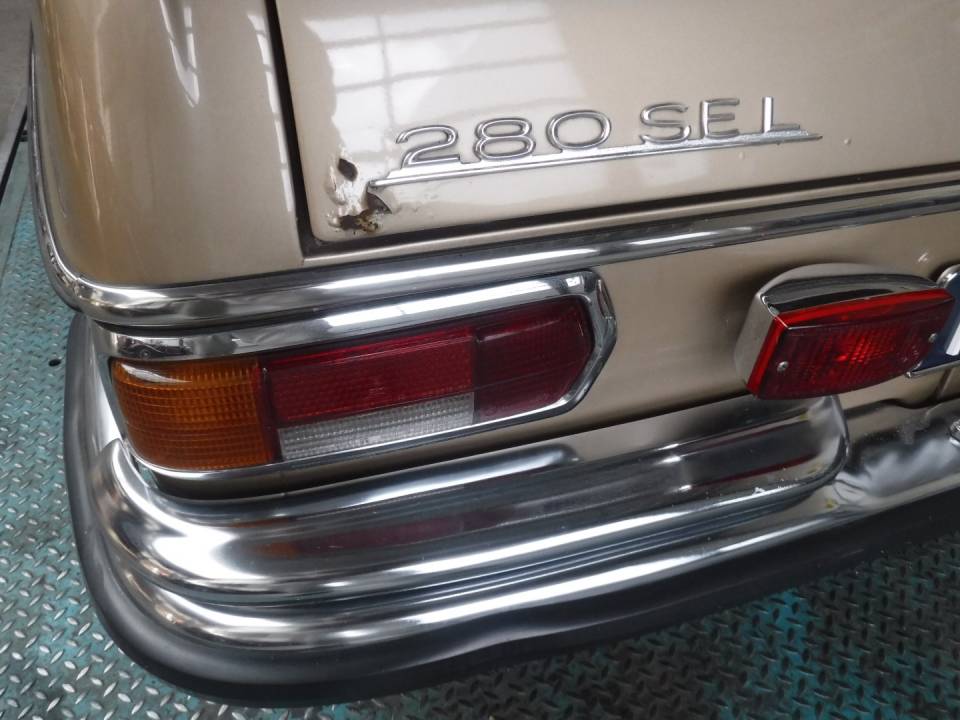 Image 7/42 of Mercedes-Benz 280 SEL (1970)