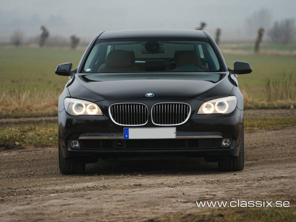 Afbeelding 12/23 van BMW 750i (2009)