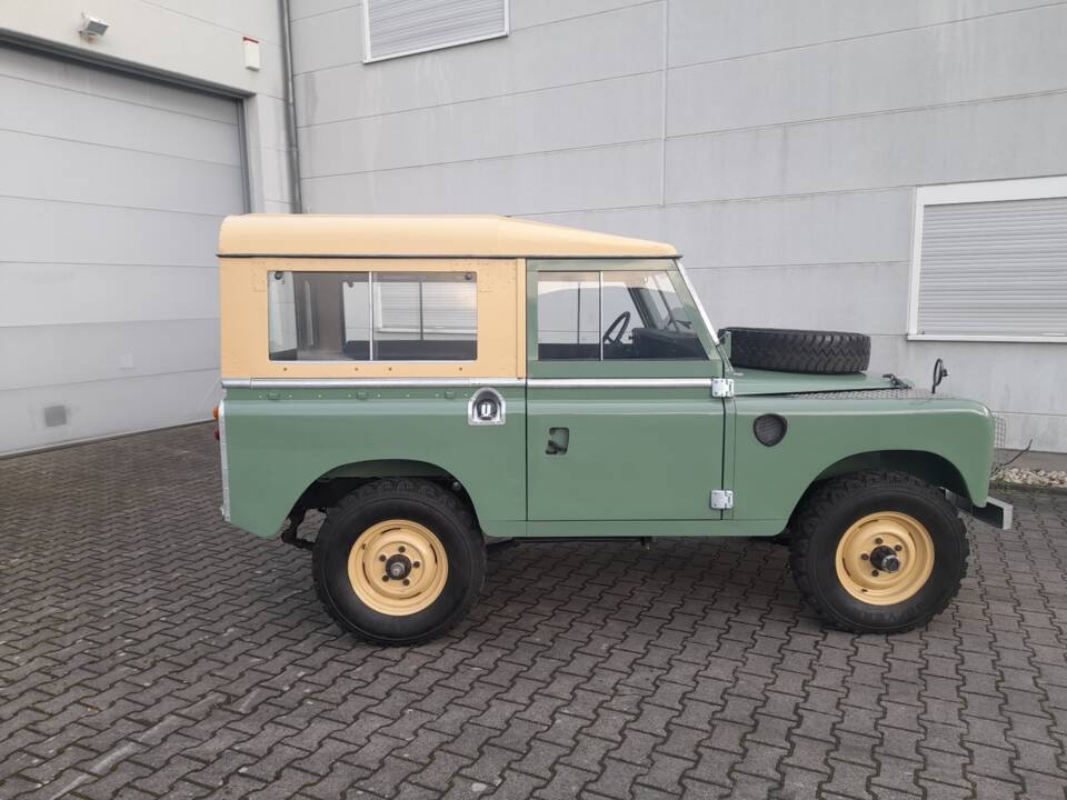Immagine 15/29 di Land Rover 88 (1974)