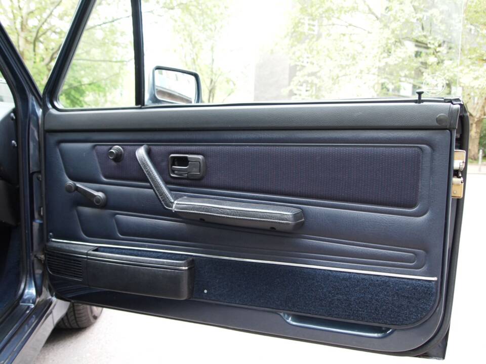 Image 83/148 of Volkswagen Golf Mk I Convertible 1.6 (1988)