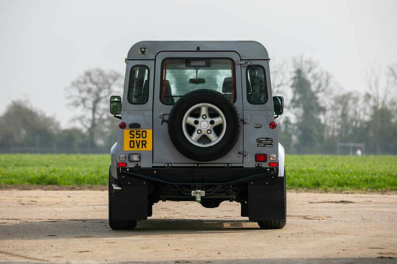 Image 7/50 of Land Rover Defender 90 "50th Anniversary" (1998)