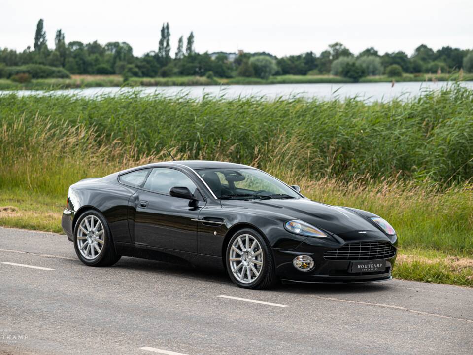 Image 4/23 de Aston Martin V12 Vanquish S Ultimate Edition (2007)