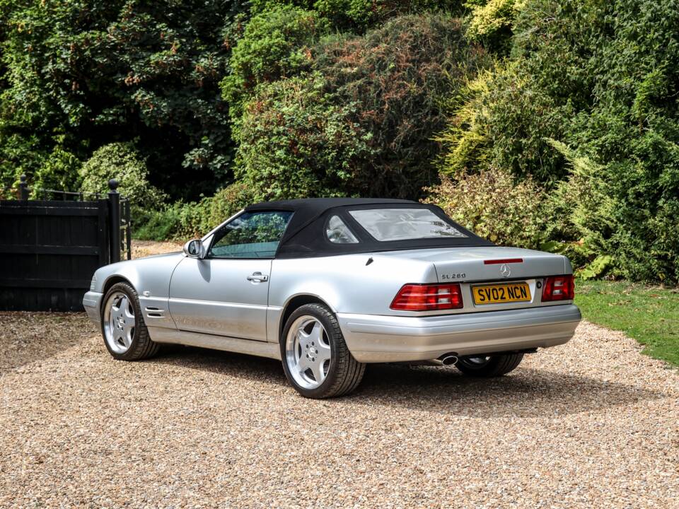 Image 7/43 of Mercedes-Benz SL 280 (2002)