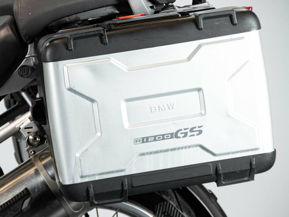 Imagen 20/50 de BMW DUMMY (2006)