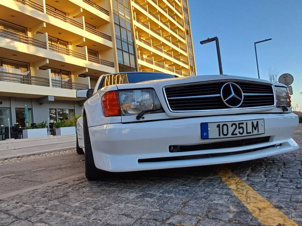 Image 25/65 of Mercedes-Benz 380 SEC (1985)