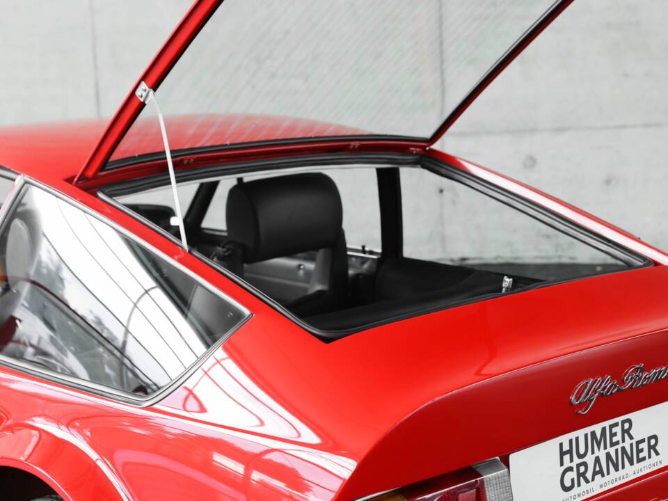 Image 37/50 of Alfa Romeo Junior Zagato GT 1300 (1972)