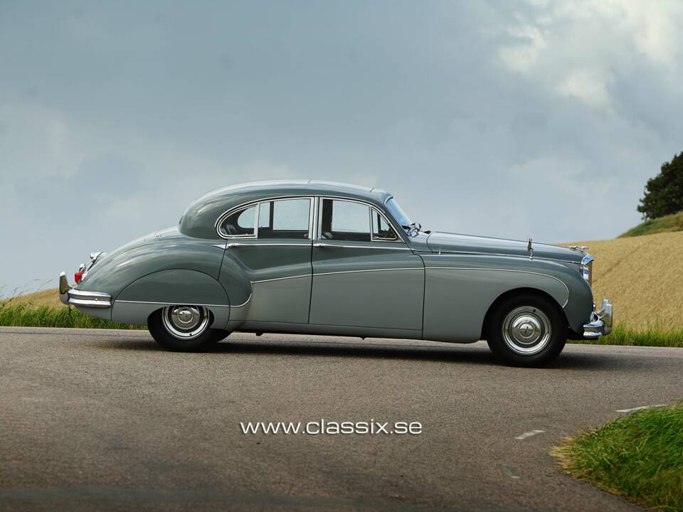 Image 22/25 of Jaguar Mk VIII (1958)