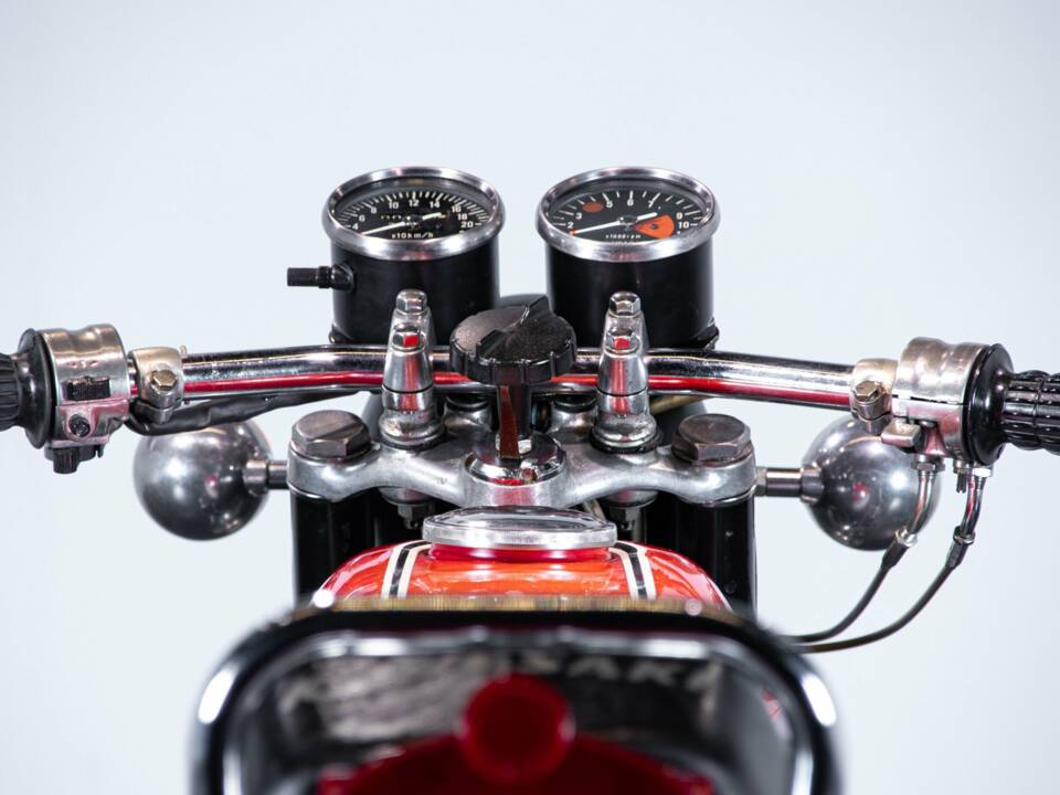Immagine 22/50 di Kawasaki DUMMY (1970)