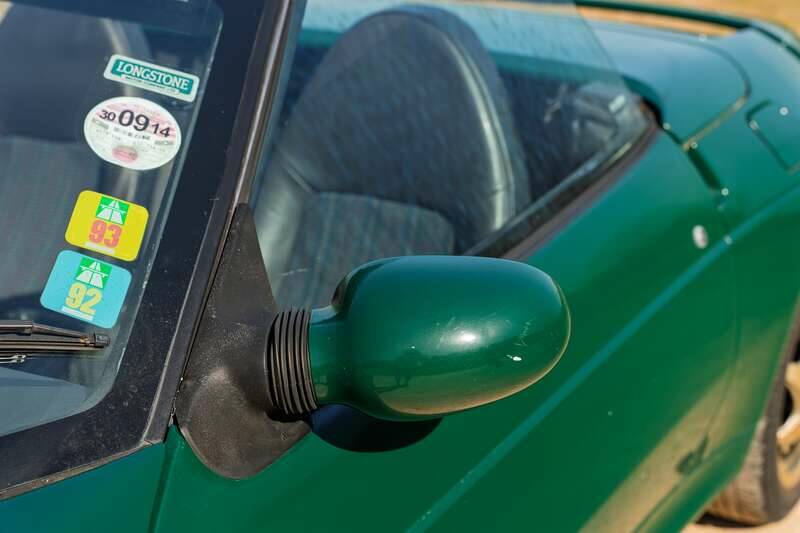 Image 21/50 of Lotus Elan (1991)