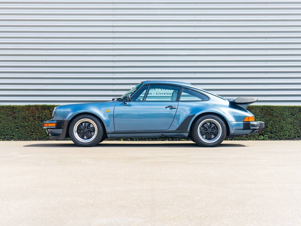 Image 11/33 de Porsche 911 Turbo 3.3 (1988)