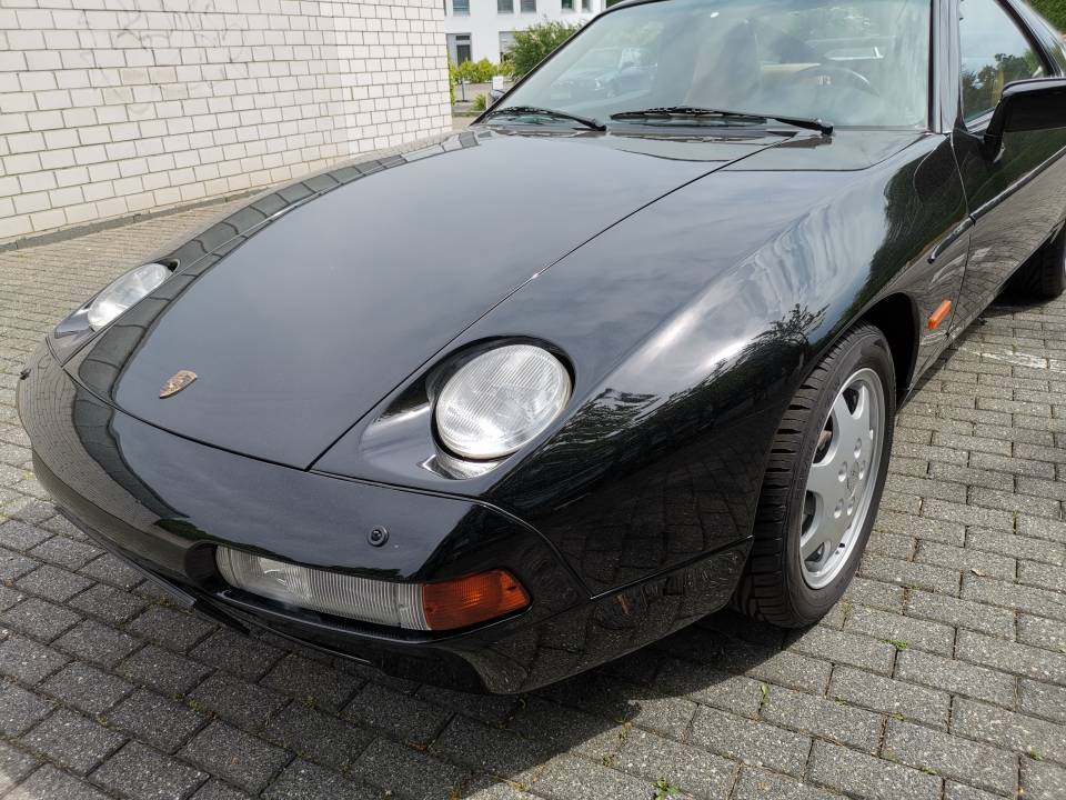 Image 6/22 of Porsche 928 GT (1990)