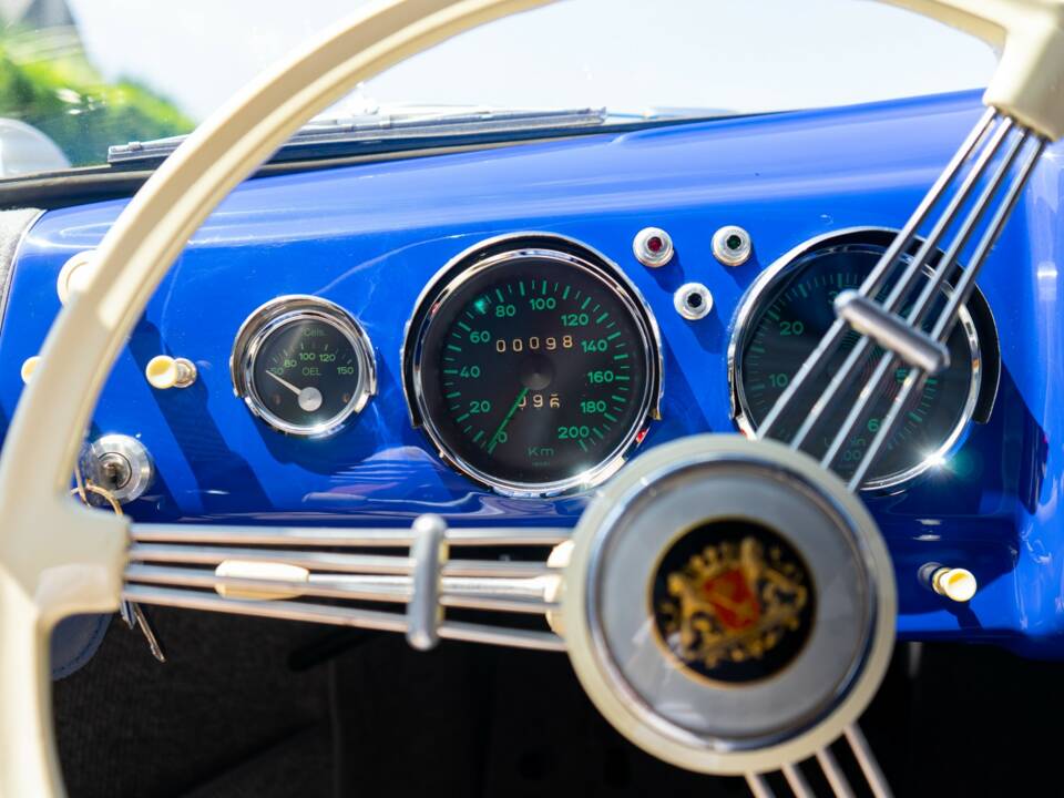 Immagine 17/53 di Porsche 356 1300 (1952)