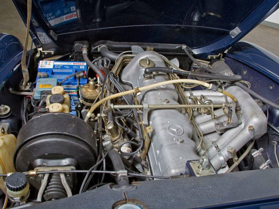 Afbeelding 19/20 van Mercedes-Benz 280 SL (1971)