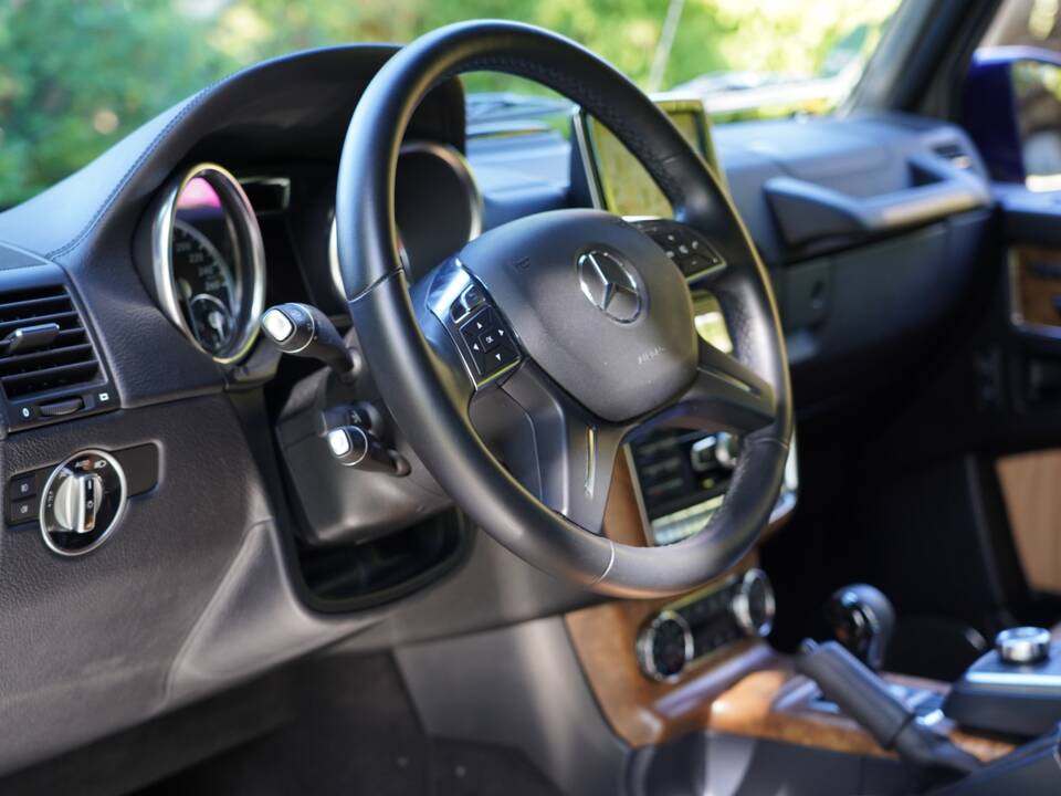 Image 4/21 of Mercedes-Benz G 500 (SWB) (2013)