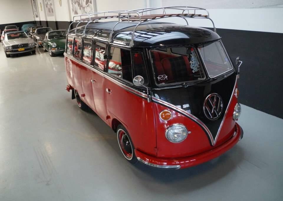 Image 21/50 of Volkswagen T1 Brasil &quot;Samba&quot; (1975)