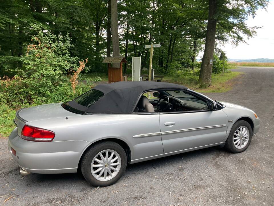 Image 8/21 of Chrysler Sebring 2.7 V6 (2001)