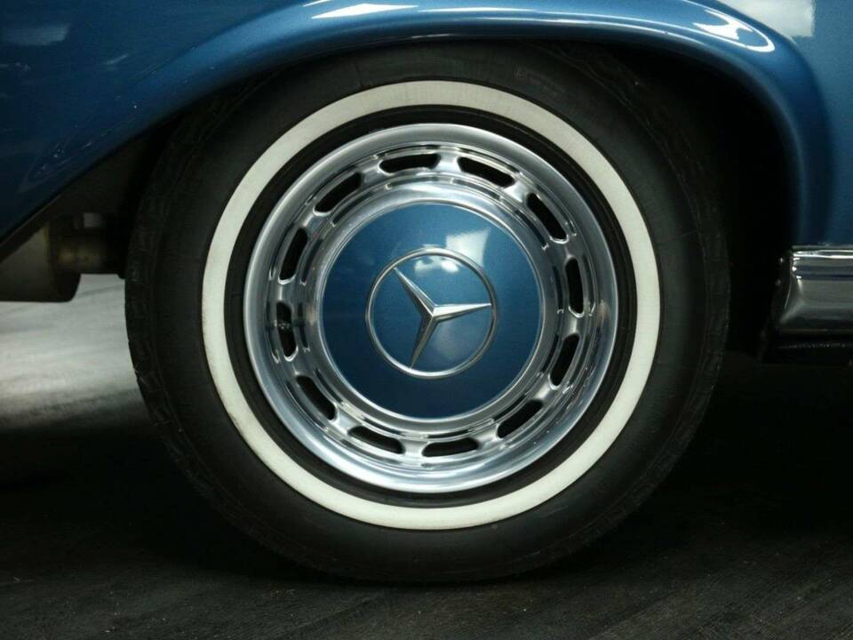 Image 49/50 of Mercedes-Benz 280 SE 3,5 (1971)