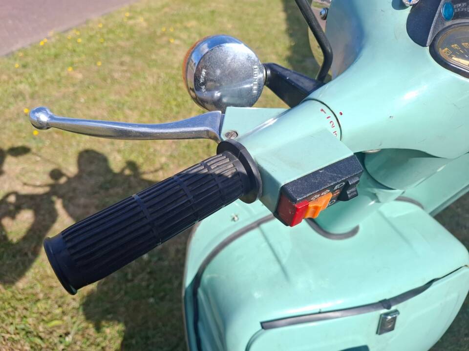 Image 15/48 of Bajaj DUMMY (1993)