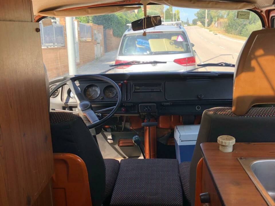 Afbeelding 8/11 van Volkswagen T2b Camper (1977)