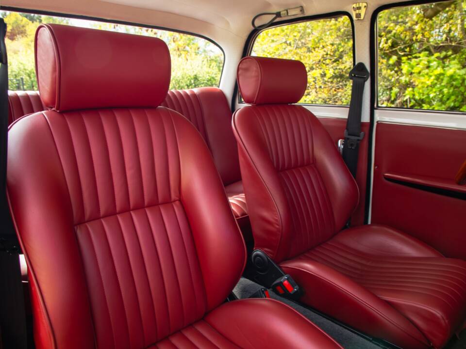 Image 42/50 de Alfa Romeo Giulia Nuova Super 1600 (1968)