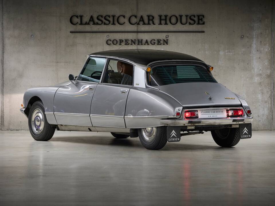 Image 13/92 of Citroën DS 23 Pallas (1975)