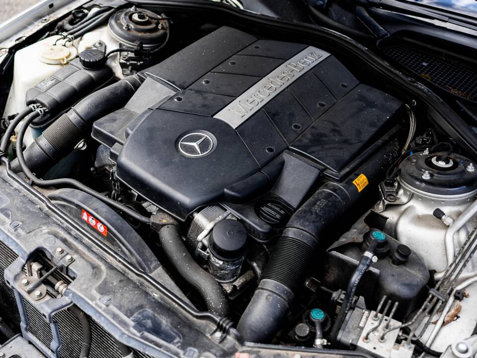 Bild 5/36 von Mercedes-Benz CL 500 (2004)