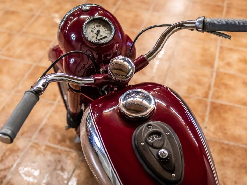 Bild 6/13 von Jawa 350 Typ 354 (1900)