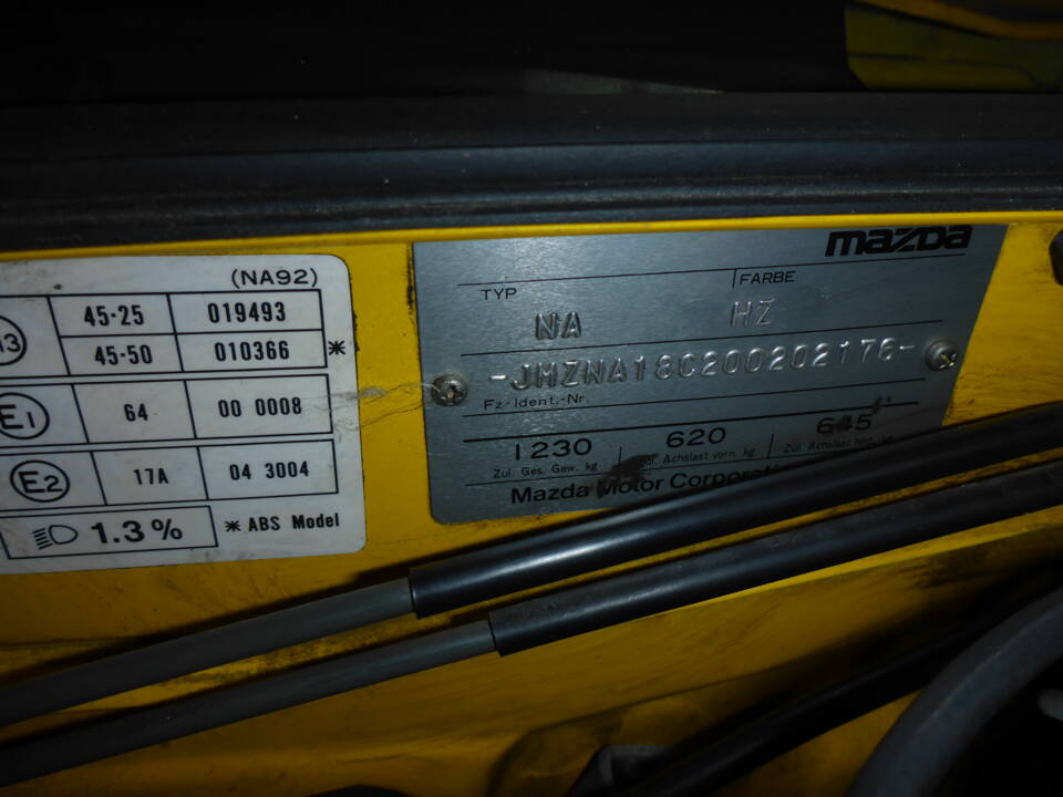 Immagine 41/56 di Mazda MX-5 1.6 (1995)