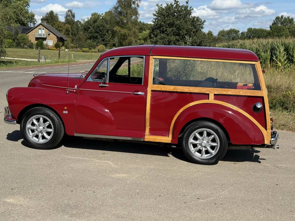 Image 8/12 of Morris Minor 1000 Traveller (1962)