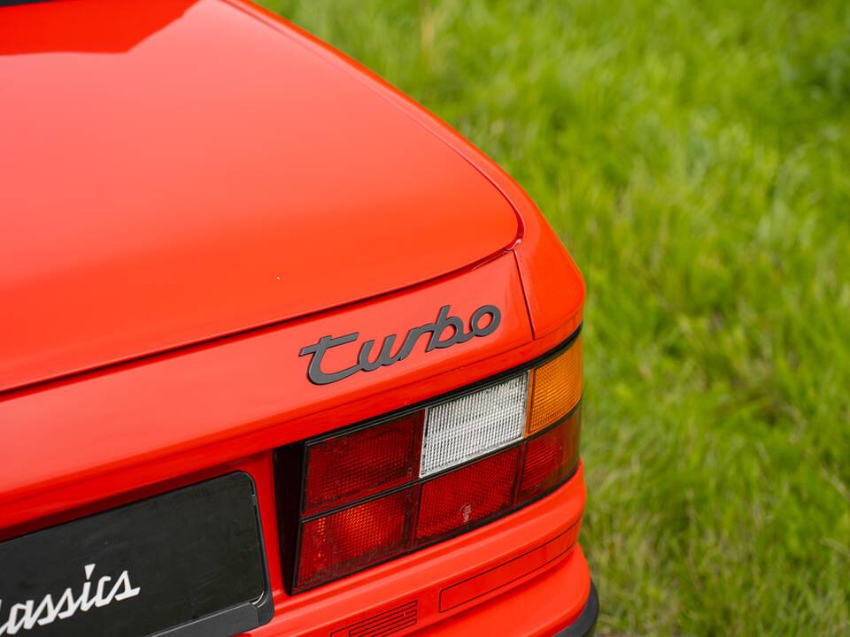 Bild 14/43 von Porsche 944 Turbo (1991)