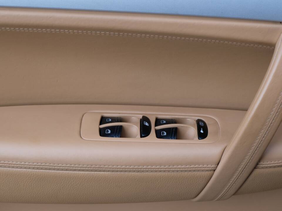 Immagine 54/70 di Porsche Cayenne S (2007)