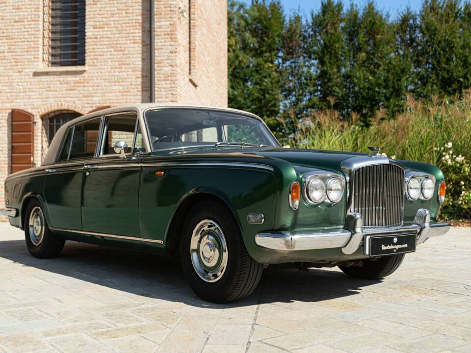 Obraz 2/50 pojazdu Bentley T 1 (1973)