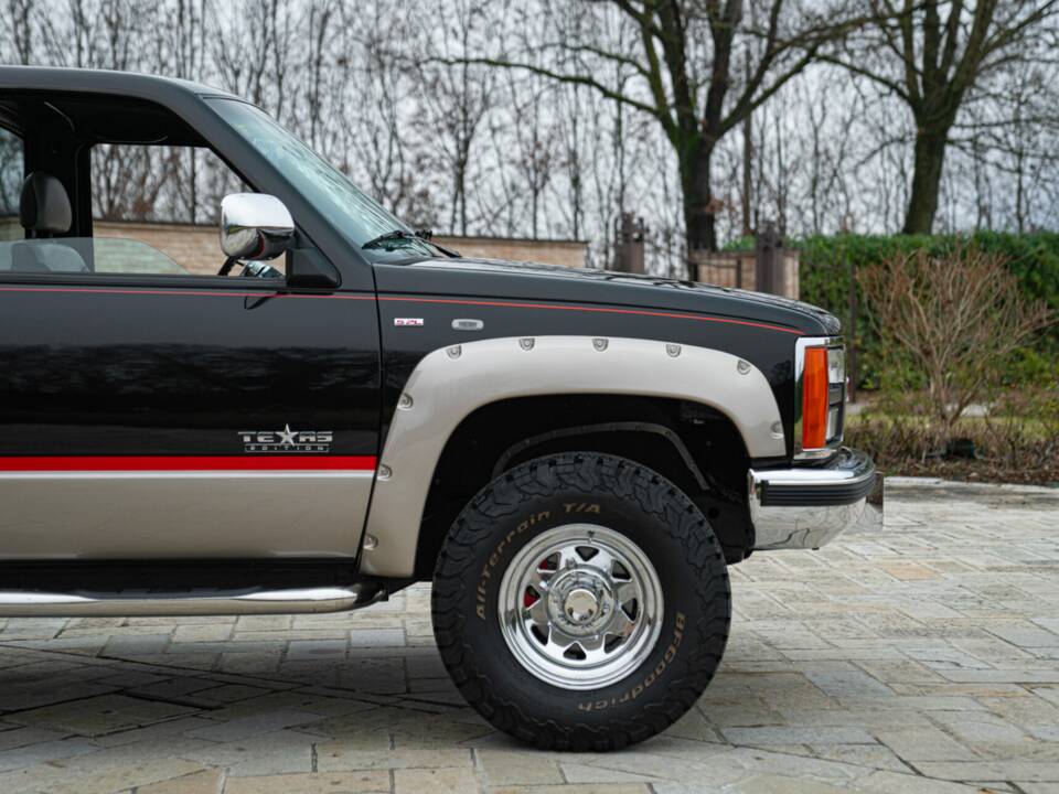 Image 20/50 of GMC Sierra 1500 (1990)