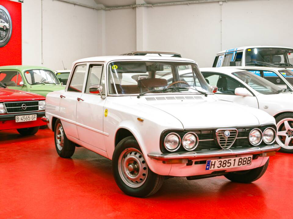 Bild 1/34 von Alfa Romeo Giulia Nuova Super 1600 (1979)